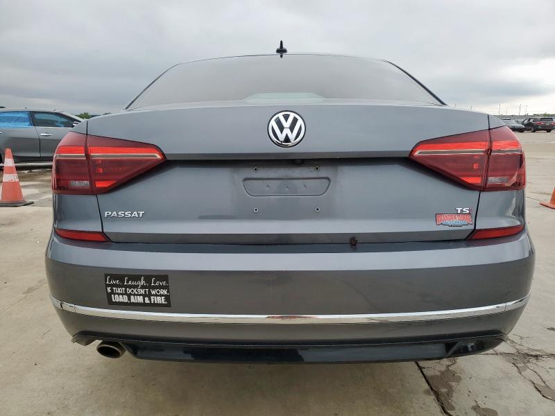  VOLKSWAGEN PASSAT 2018 Szary