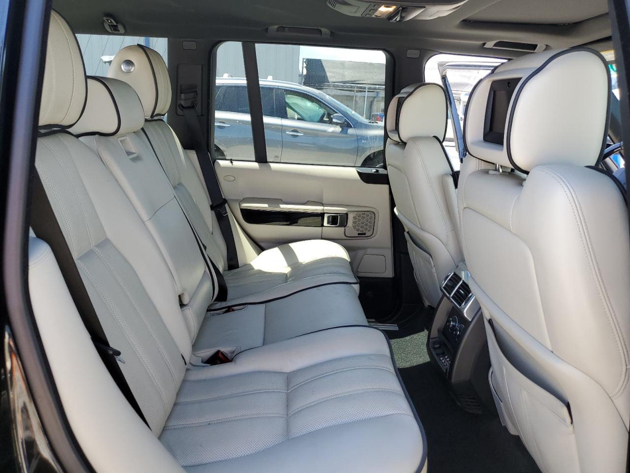 2011 Land Rover Range Rover Hse Luxury VIN: SALMF1E47BA354668 Lot: 57890905