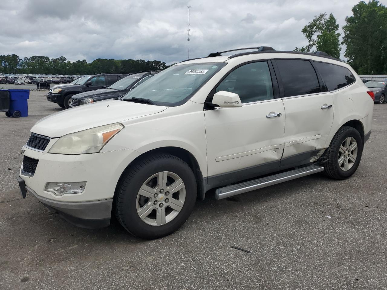 2010 Chevrolet Traverse Lt for Sale in Dunn, NC - Side