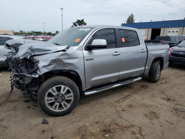  TOYOTA TUNDRA 2019 Серебристый