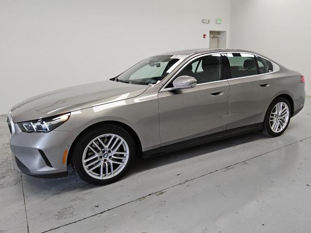  BMW 5 SERIES 2024 tan
