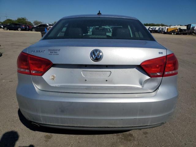  VOLKSWAGEN PASSAT 2013 Srebrny