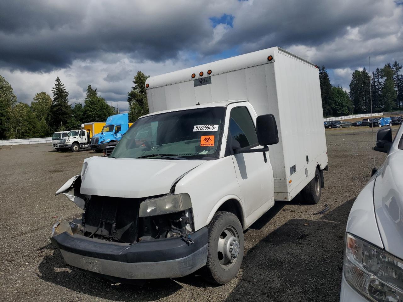 2009 Chevrolet Express G3500 for Sale in Arlington, WA - Front End