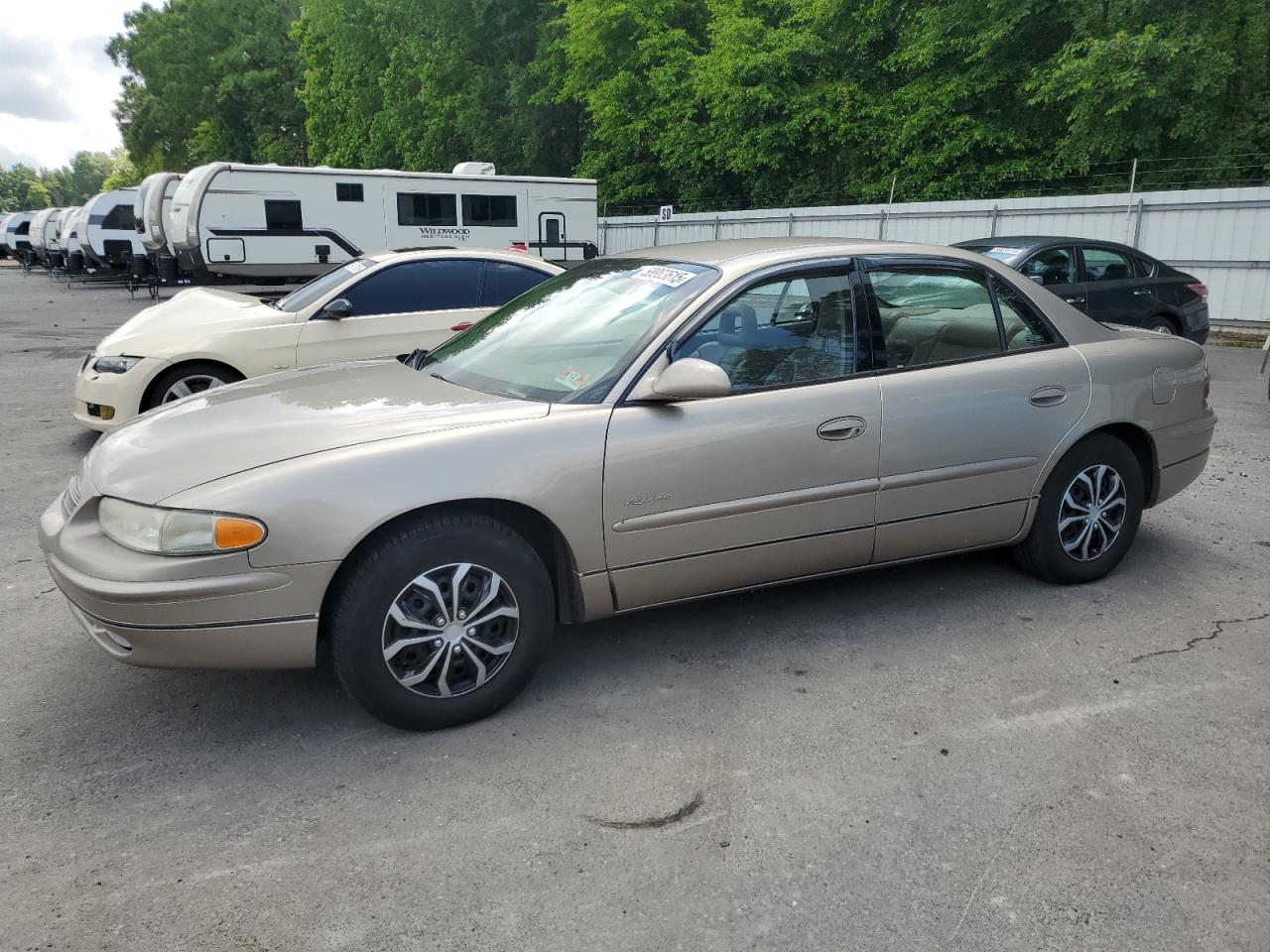 2001 Buick Regal Ls للبيع في Glassboro، NJ - Minor Dent/Scratches
