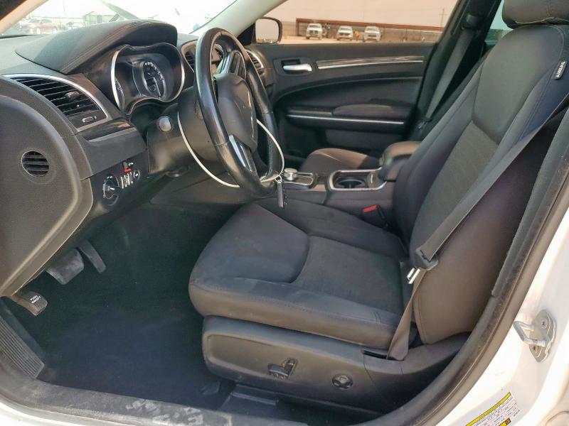  CHRYSLER 300 2019 White