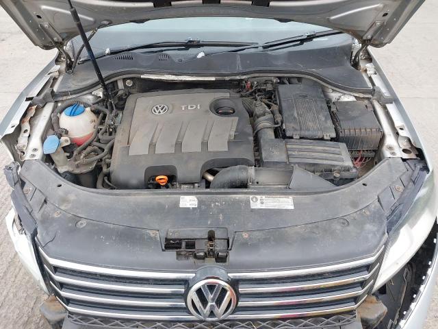 2011 VOLKSWAGEN PASSAT S B