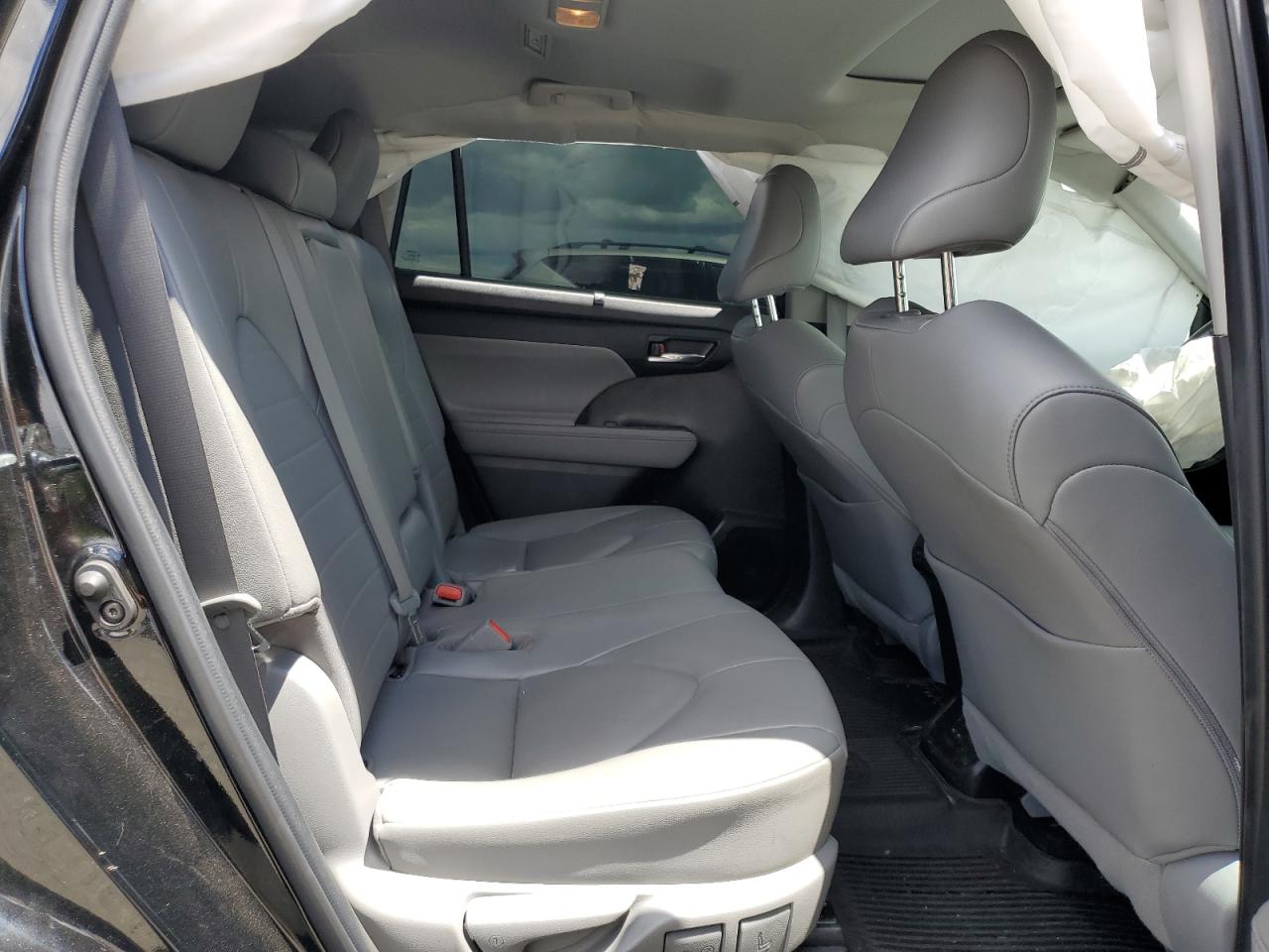 2022 Toyota Highlander Xle VIN: 5TDHZRBH0NS202972 Lot: 56211025