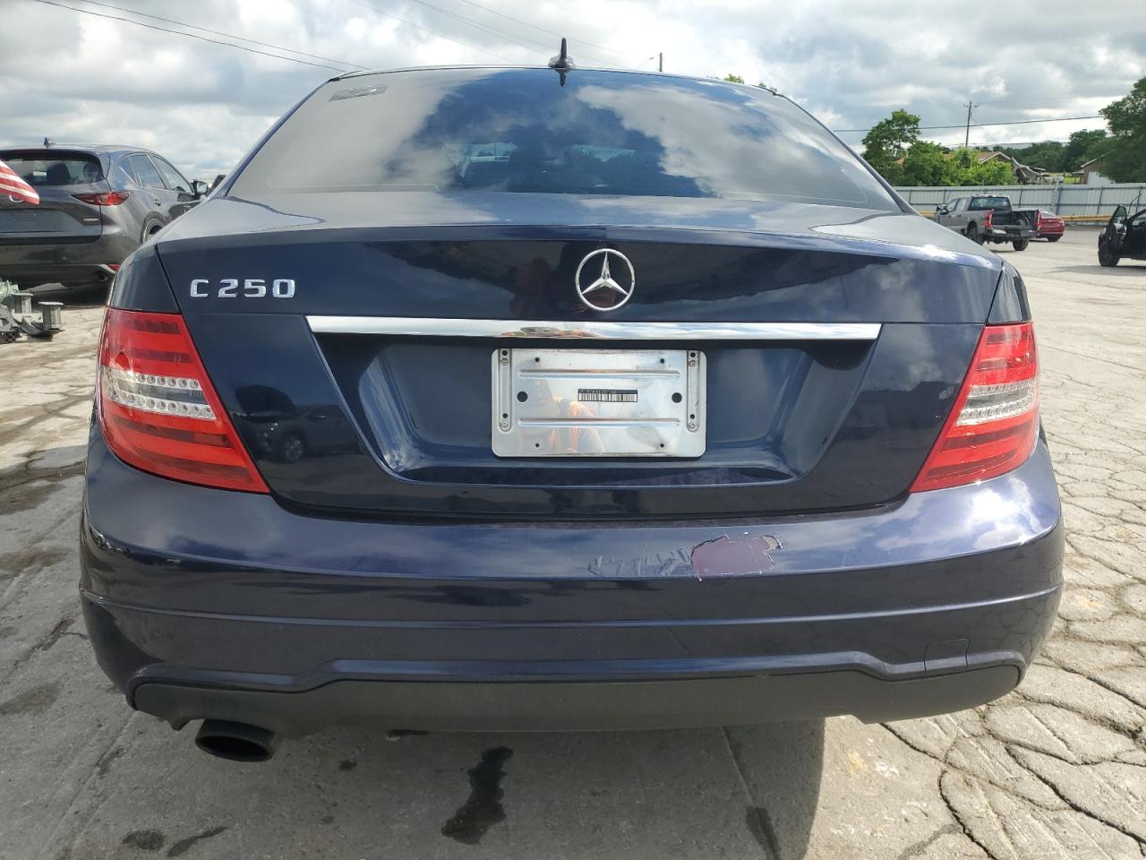 2012 Mercedes-Benz C 250 VIN: WDDGF4HB8CR213861 Lot: 56090855
