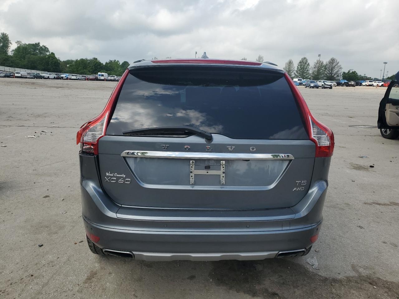 2017 Volvo Xc60 T5 Inscription VIN: YV440MRU1H2225765 Lot: 56750335