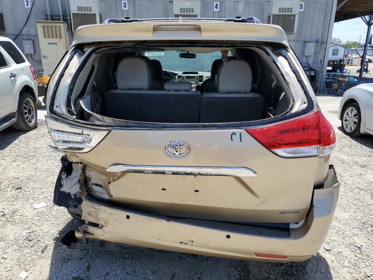 2011 Toyota Sienna Xle VIN: 5TDYK3DC2BS058579 Lot: 56764015
