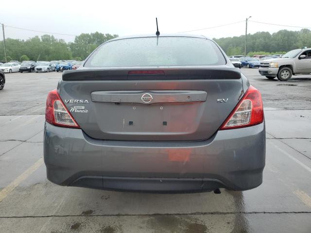  NISSAN VERSA 2019 Szary