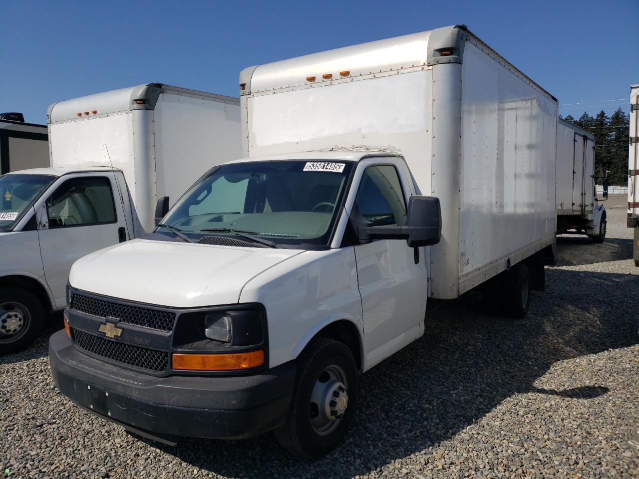 Graham, WA에서 판매 중인 2016 Chevrolet Express G3500 - Minor Dent/Scratches