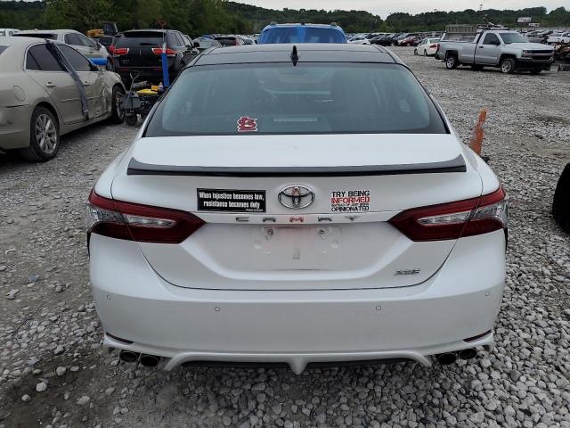  TOYOTA CAMRY 2018 Белы