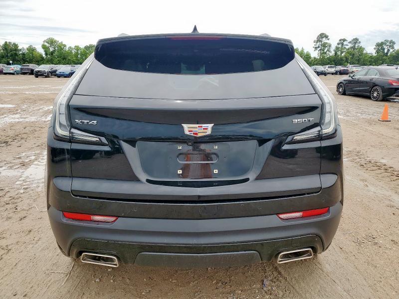  CADILLAC XT4 2021 Czarny