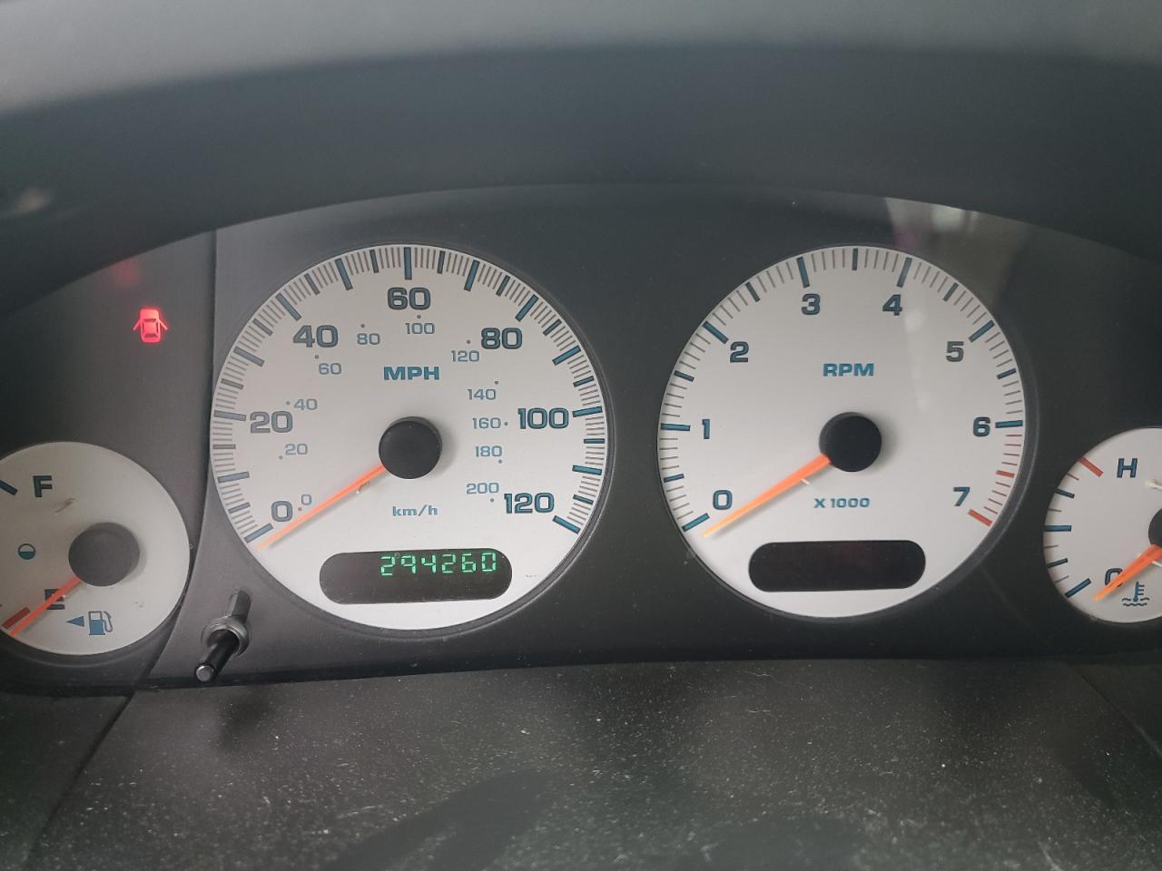 2002 Dodge Grand Caravan Ex VIN: 2B4GP74L72R590162 Lot: 57000865