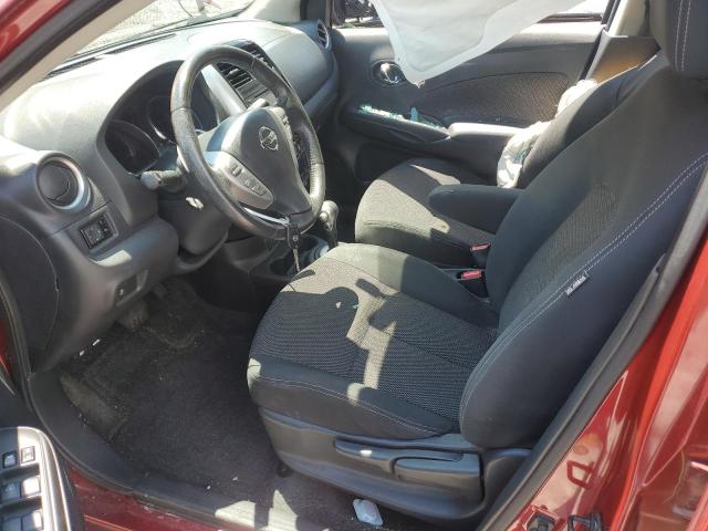  NISSAN VERSA 2018 Czerwony