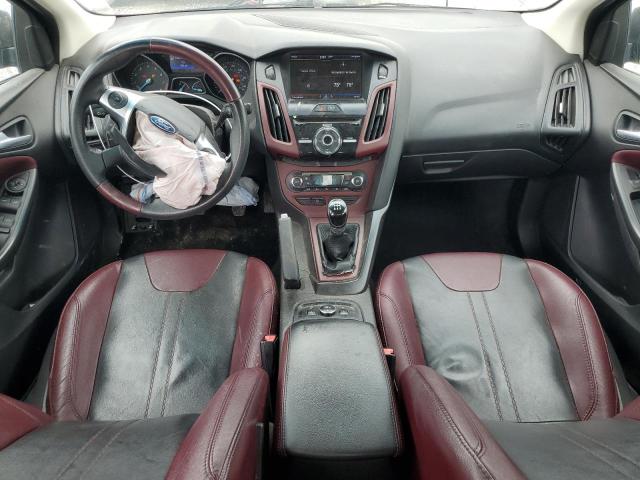 Sedans FORD FOCUS 2013 Gray