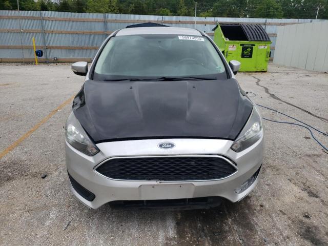 Hatchbacks FORD FOCUS 2016 Silver