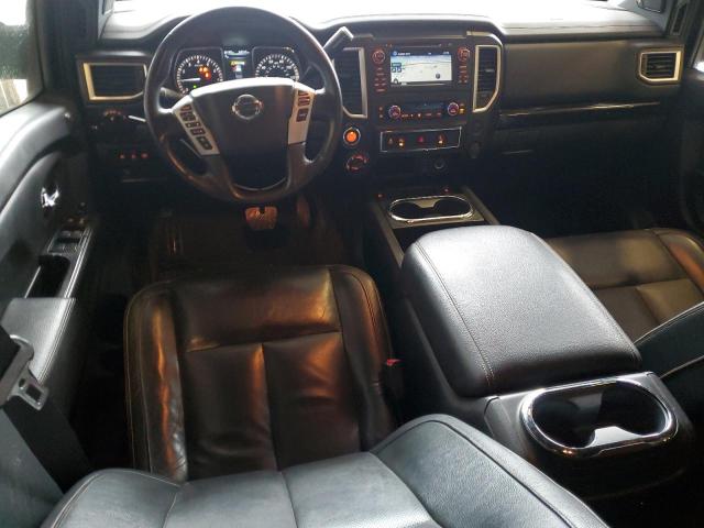  NISSAN TITAN 2018 Szary
