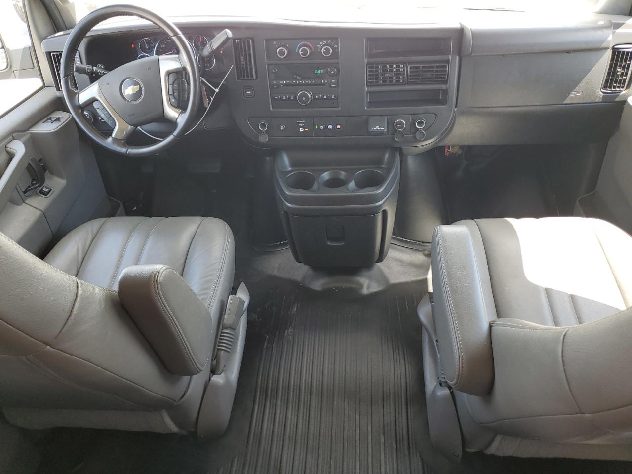 2019 Chevrolet Express G2500 Ls VIN: 1GAWGEFG4K1340118 Lot: 58381575