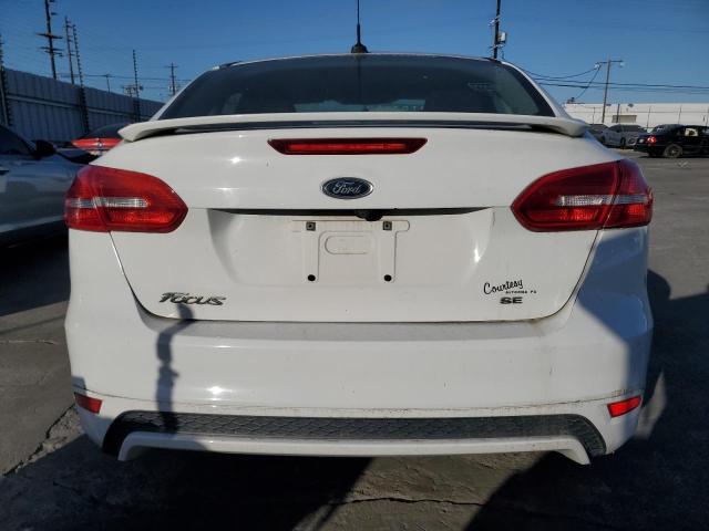 Sedans FORD FOCUS 2016 White