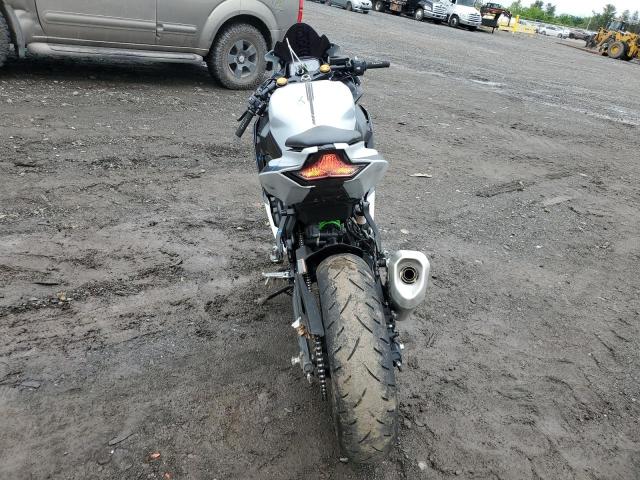 Motorcycle Kawasaki ZX400 from the USA - Car Auctions | BidCars