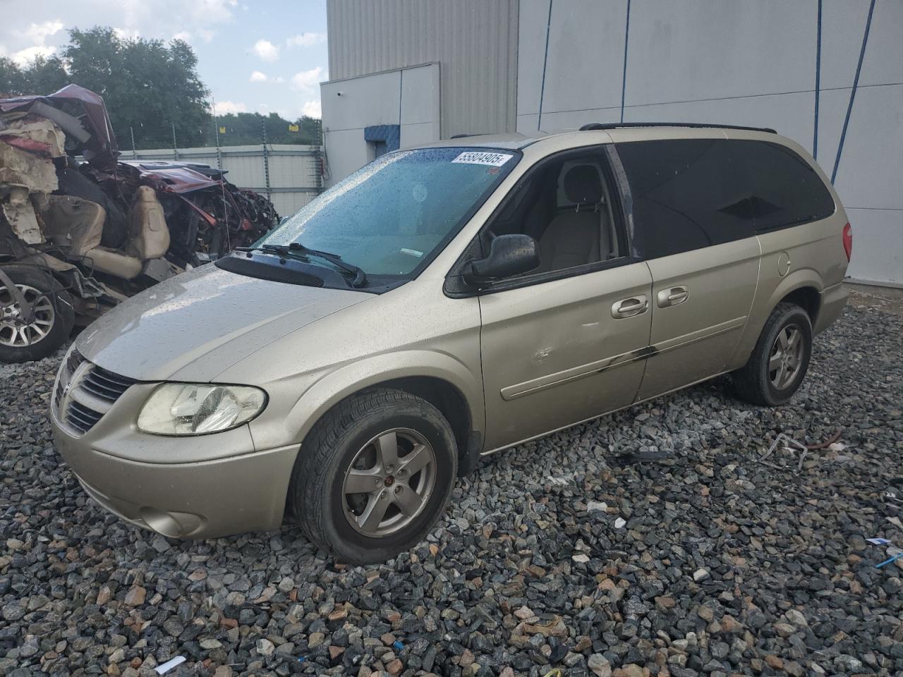 2005 Dodge Grand Caravan Sxt for Sale in Apopka, FL - Side