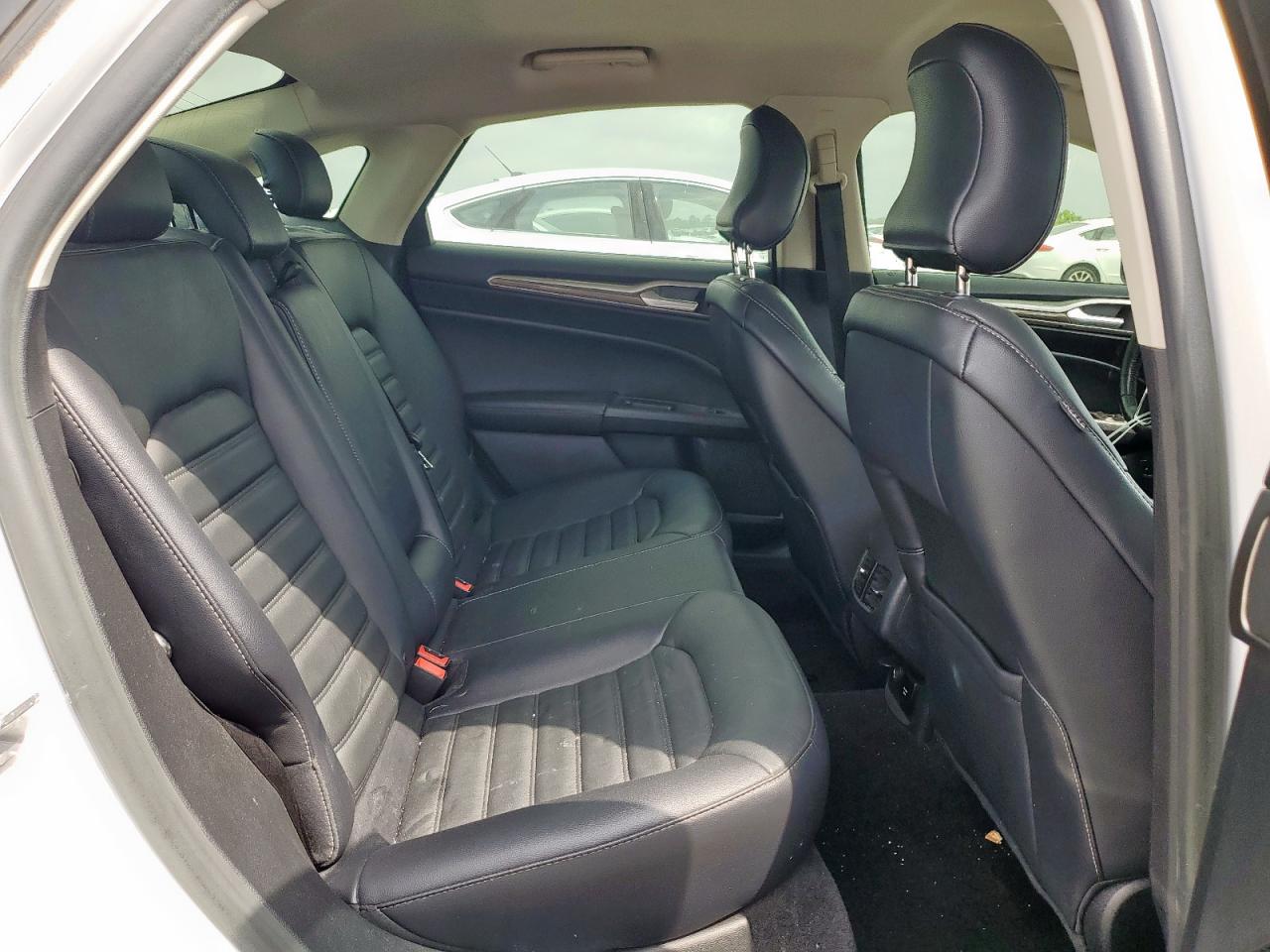 2018 Ford Fusion Se Hybrid VIN: 3FA6P0LU2JR163552 Lot: 54035135