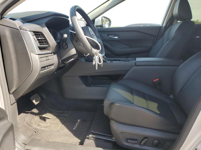  NISSAN ROGUE 2024 Srebrny