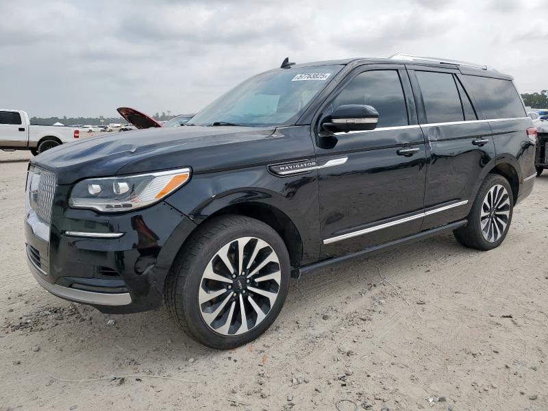  LINCOLN NAVIGATOR 2022 Czarny