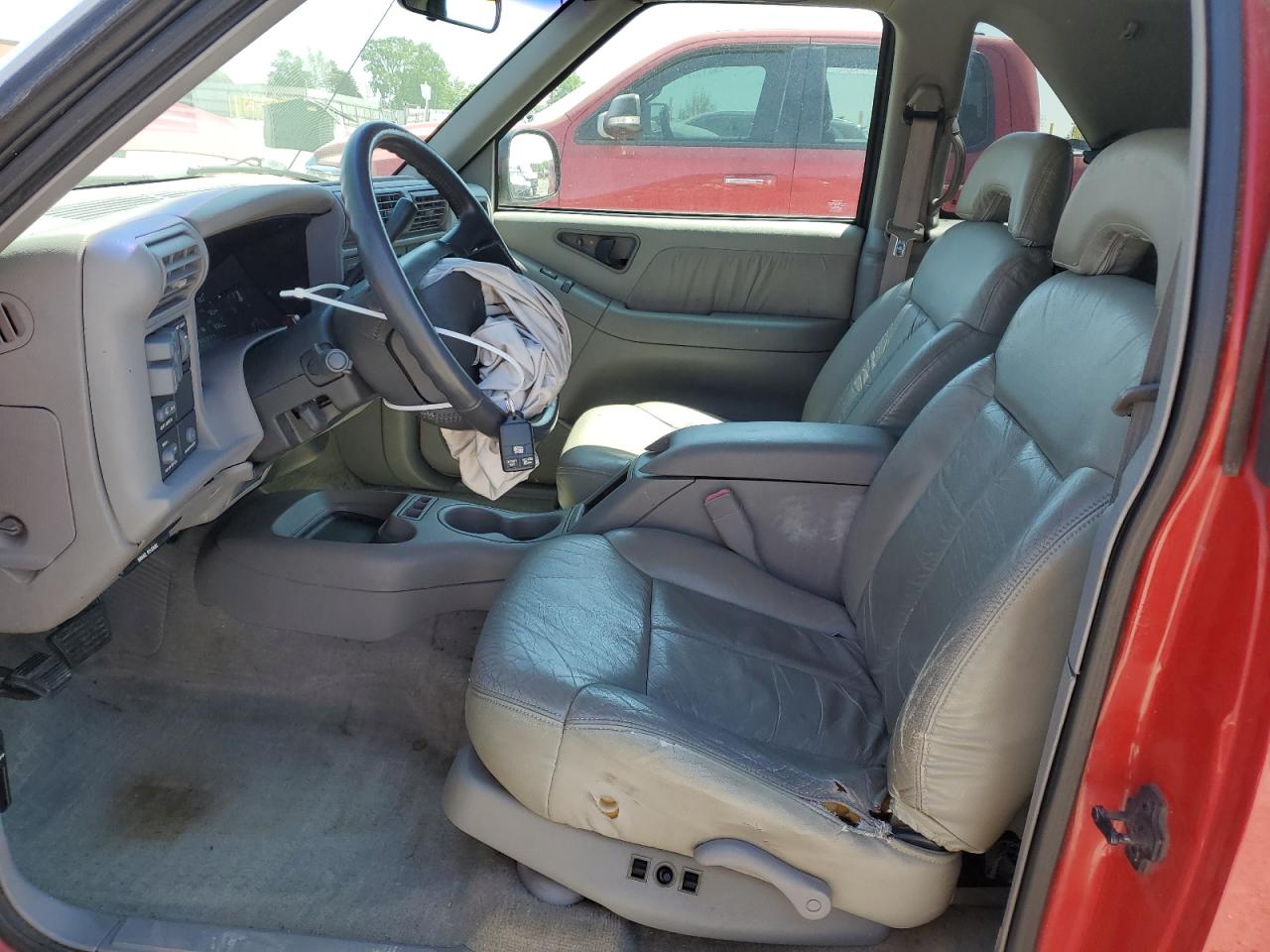 1996 Chevrolet Blazer VIN: 1GNCT18W2TK201658 Lot: 56384935
