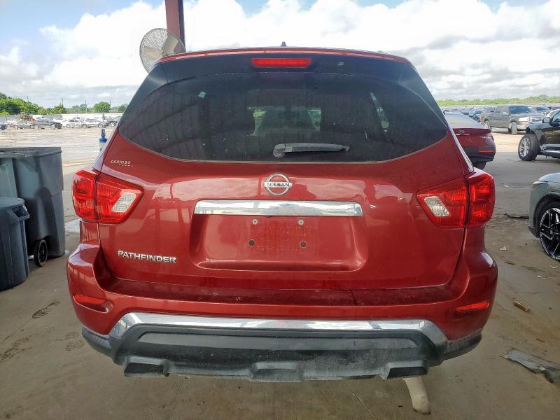  NISSAN PATHFINDER 2017 Czerwony