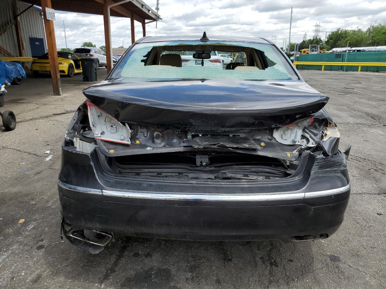 2013 Hyundai Genesis 3.8L VIN: KMHGC4DD9DU246369 Lot: 84050935