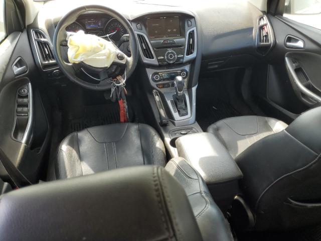Sedans FORD FOCUS 2012 Srebrny
