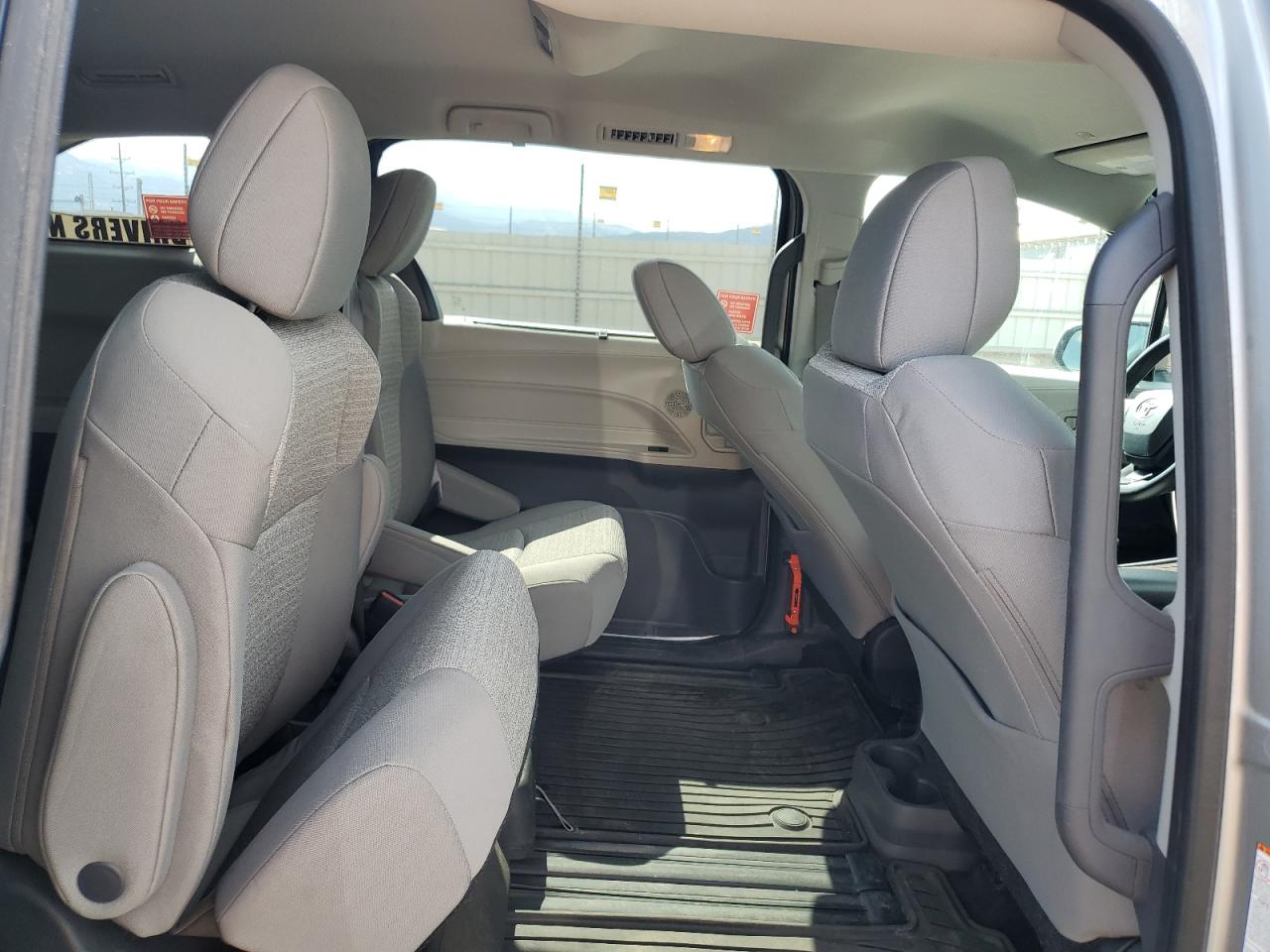 2022 Toyota Sienna Le VIN: 5TDKSKFC2NS065811 Lot: 56190465