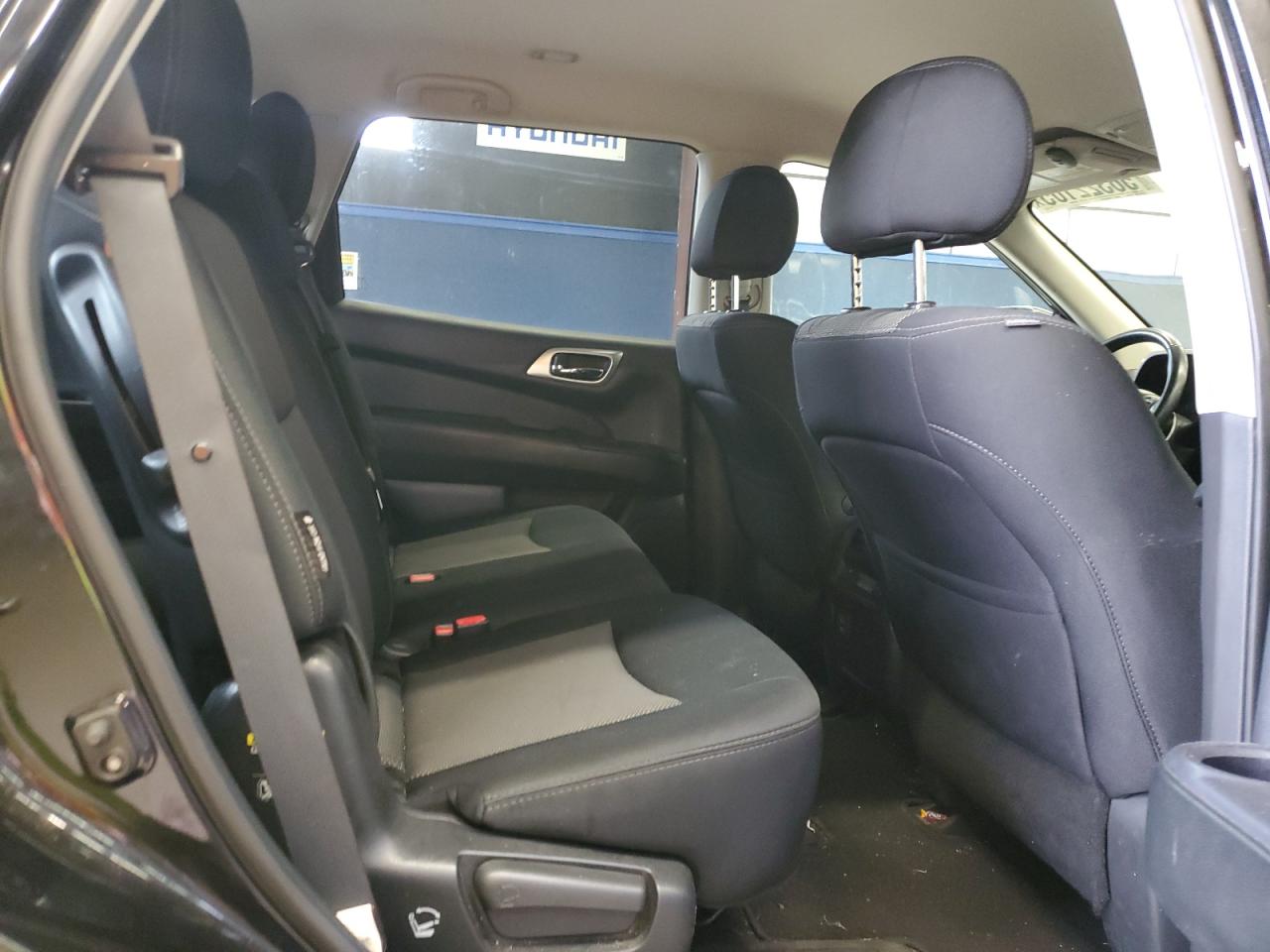 2018 Nissan Pathfinder S VIN: 5N1DR2MM5JC636537 Lot: 56322105