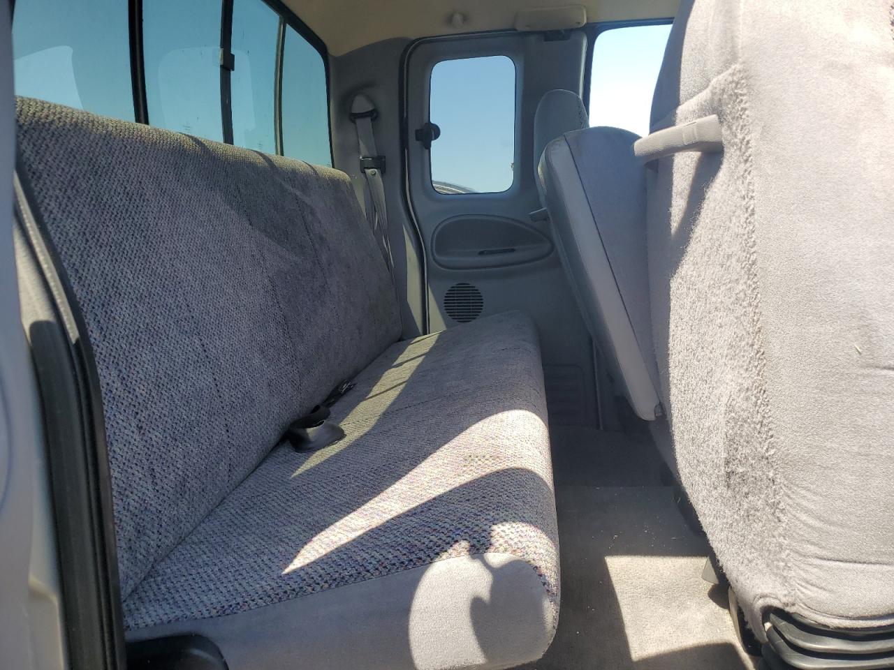 1998 Dodge Ram 2500 VIN: 1B7KC236XWJ220051 Lot: 56236955