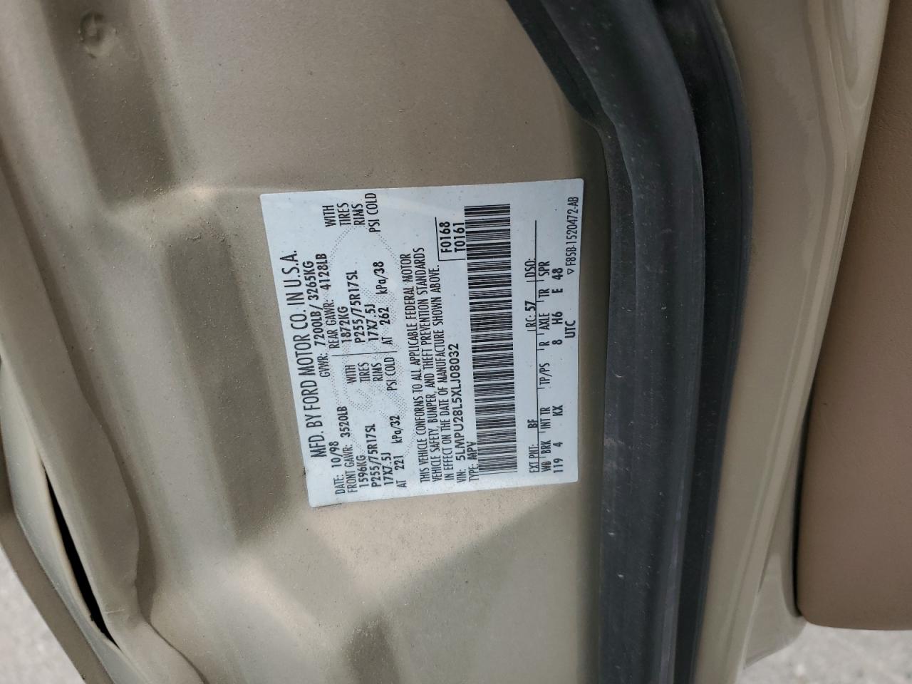 1999 Lincoln Navigator VIN: 5LMPU28L5XLJ08032 Lot: 57161235