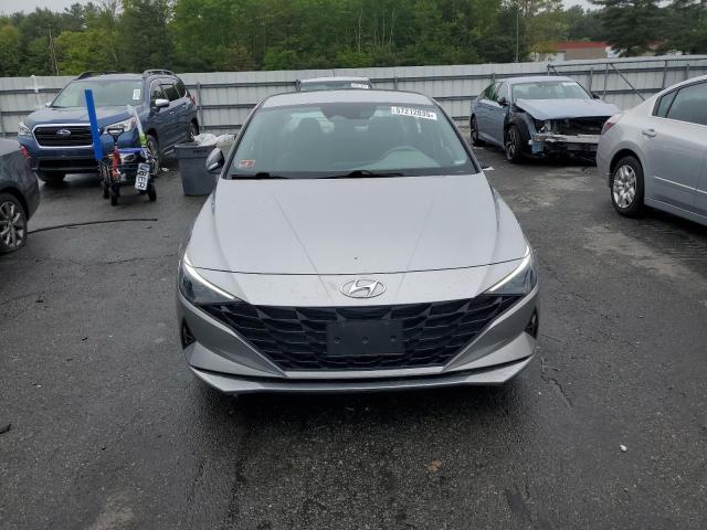 HYUNDAI ELANTRA 2022 Серебристый
