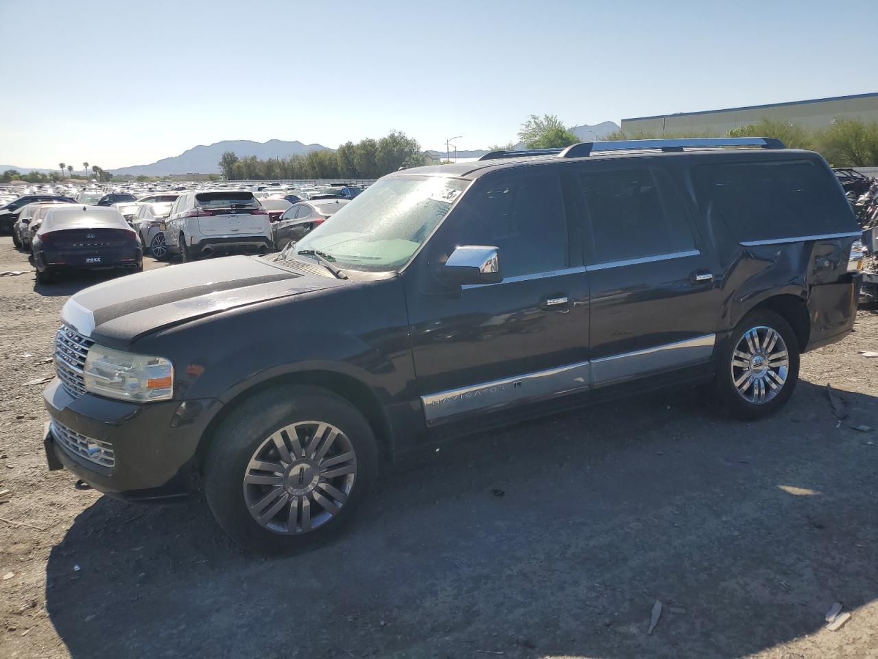 2007 Lincoln Navigator L for Sale in Las Vegas, NV - Rear End