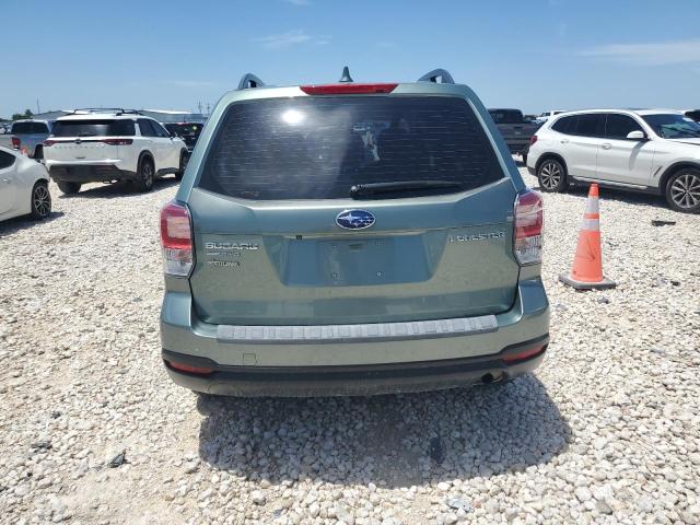 SUBARU FORESTER 2018 Зелений