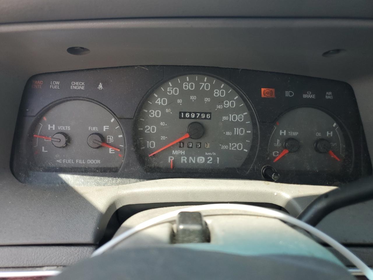 2000 Mercury Grand Marquis Ls VIN: 2MEFM75WXYX740297 Lot: 58985075