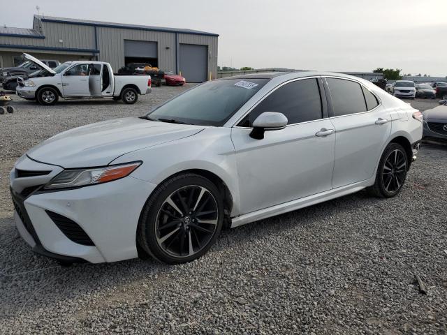  TOYOTA CAMRY 2018 Белый