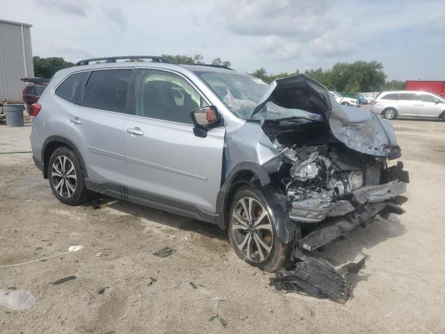  SUBARU FORESTER 2023 Серебристый