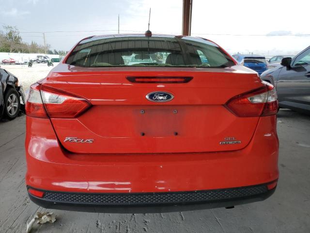  FORD FOCUS 2012 Червоний