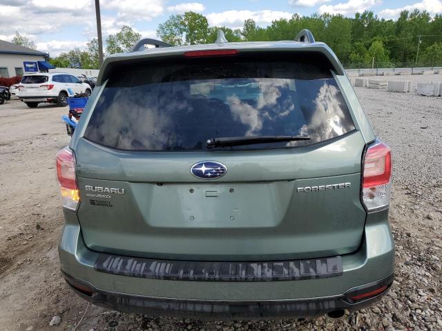 SUBARU FORESTER 2018 Зеленый