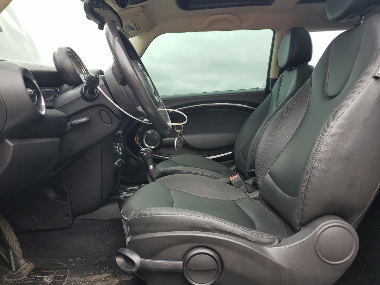 2011 Mini Cooper VIN: WMWSU3C54BT253391 Lot: 57215905