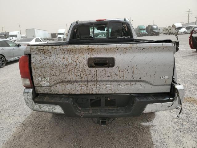  TOYOTA TACOMA 2018 Сріблястий