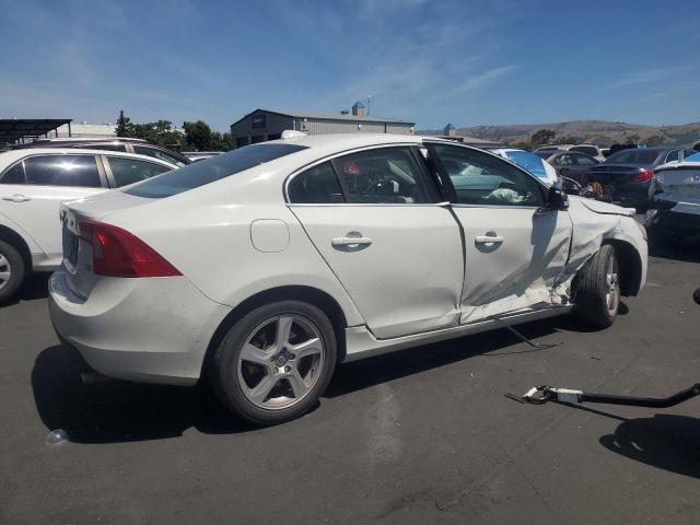  VOLVO S60 2013 Білий