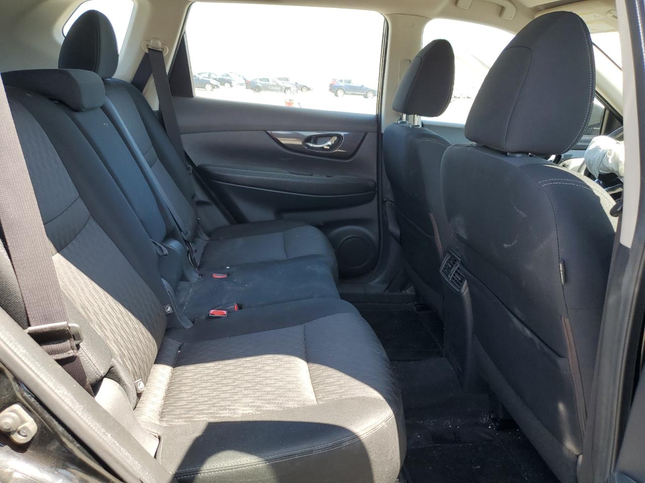 2017 Nissan Rogue S VIN: KNMAT2MV7HP511897 Lot: 56402555
